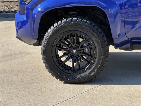 Certified 2025 Toyota Tacoma TRD Sport image 9