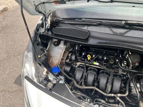 Used 2019 Ford Transit Connect XL FWD image 16
