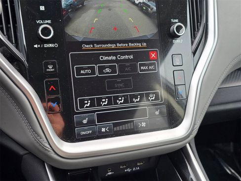 Used 2022 Subaru Outback Premium image 23