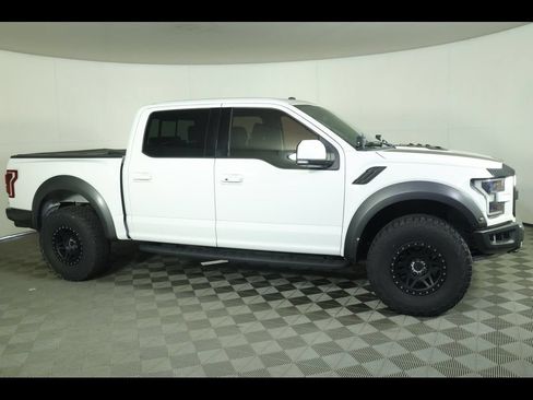 Used 2018 Ford F150 Raptor w/ Equipment Group 802A Luxury AWD/4WD image 5