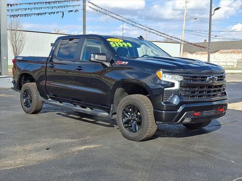 Used 2024 Chevrolet Silverado 1500 LT Trail Boss AWD/4WD image 1