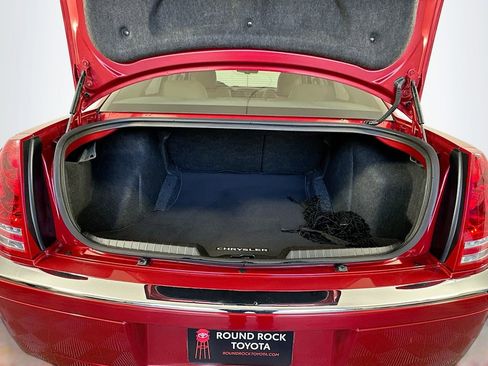 Used 2009 Chrysler 300 C image 25