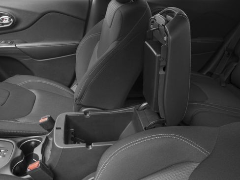 Used 2016 Jeep Cherokee Sport FWD image 9