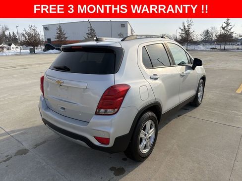 Used 2021 Chevrolet Trax LT w/ Driver Confidence Package image 29