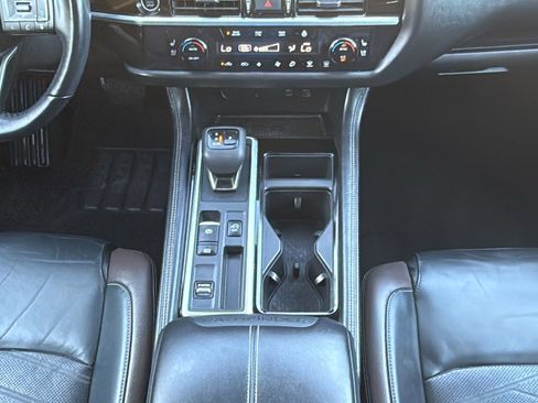 Used 2022 Nissan Pathfinder Platinum w/ Cargo Package image 25