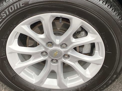 Used 2019 Chevrolet Equinox LS w/ LS Convenience Package image 28