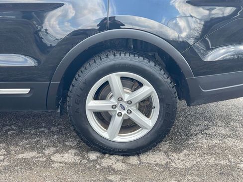 Used 2018 Ford Explorer XLT w/ Equipment Group 202A image 31