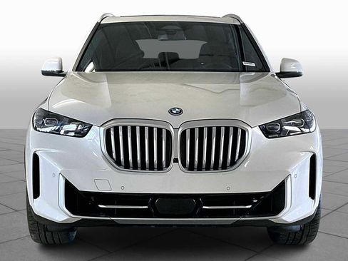New 2026 BMW X5 xDrive50e w/ Climate Comfort Package image 3