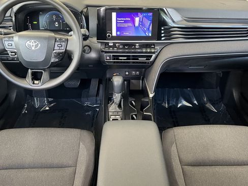 Used 2025 Toyota Camry LE w/ Convenience Package FWD image 3