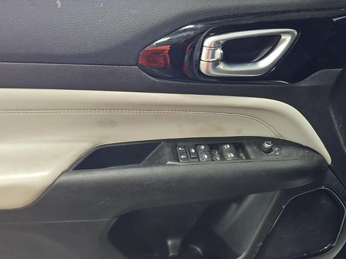 Used 2022 Jeep Compass Limited image 9