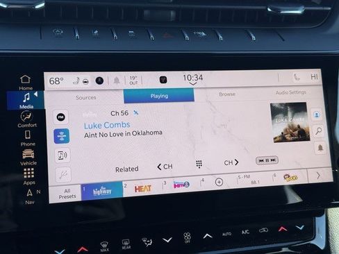 New 2026 Jeep Grand Cherokee Altitude image 20