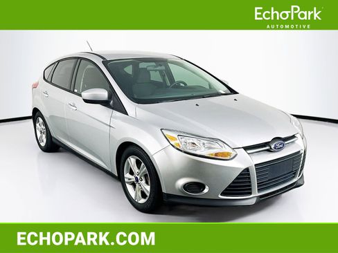 Used 2013 Ford Focus SE FWD image 1