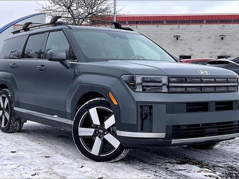 Used 2025 Hyundai Santa Fe Limited image 36