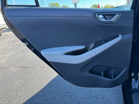 Used 2021 Hyundai Ioniq Blue image 17