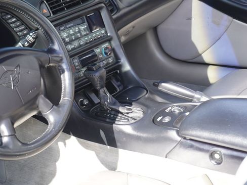 Used 1999 Chevrolet Corvette Convertible w/ Memory Pkg image 18