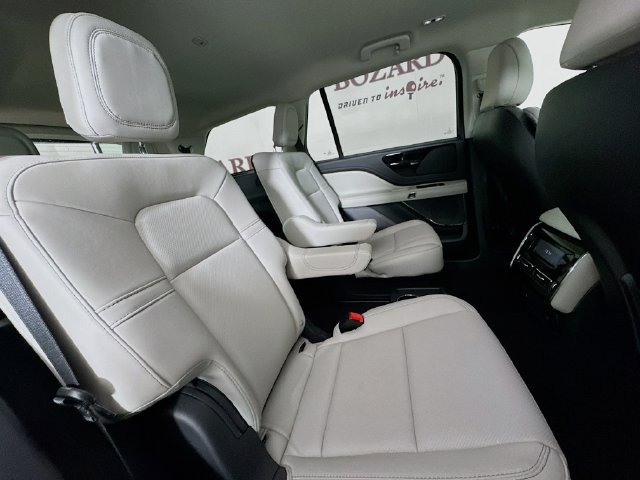 New 2026 Lincoln Aviator 2WD image 29