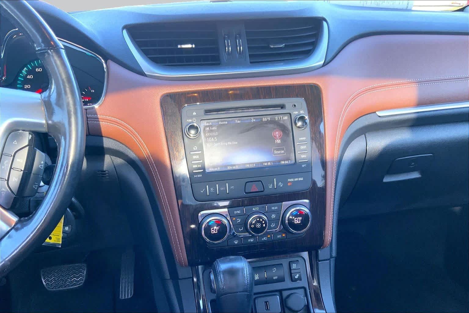 Used 2016 Chevrolet Traverse LTZ FWD image 7