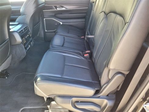 Used 2024 Jeep Wagoneer L Series II w/ Flexible Seating Group image 23
