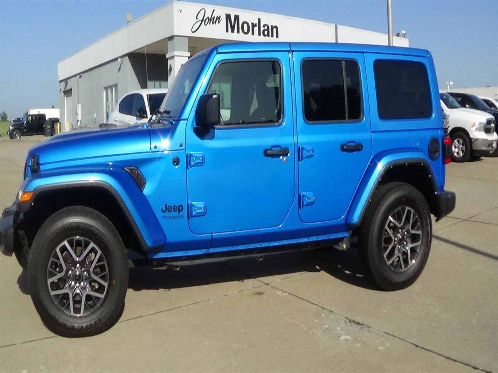 Certified 2021 Jeep Wrangler Unlimited Sahara AWD/4WD image 1