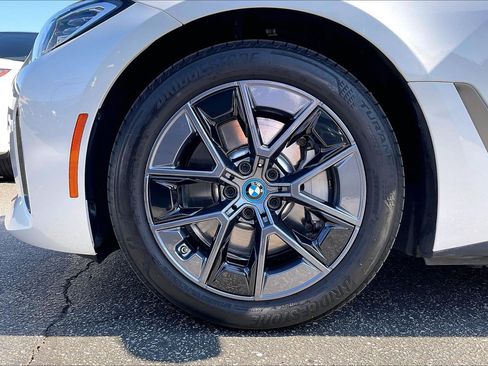 Used 2023 BMW i4 eDrive35 w/ Premium Package RWD image 10