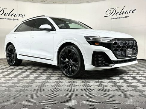 Used 2025 Audi Q8 Prestige w/ Prestige Package AWD/4WD image 1