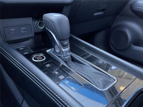 Used 2024 Nissan Kicks SR FWD image 28