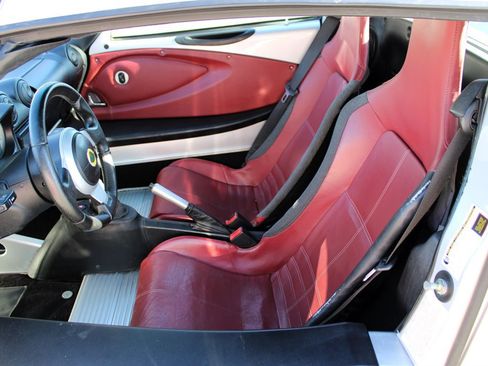 Used 2005 Lotus Elise image 13