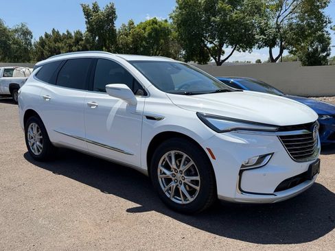 Used 2023 Buick Enclave Essence w/ Experience Buick Package AWD/4WD image 6