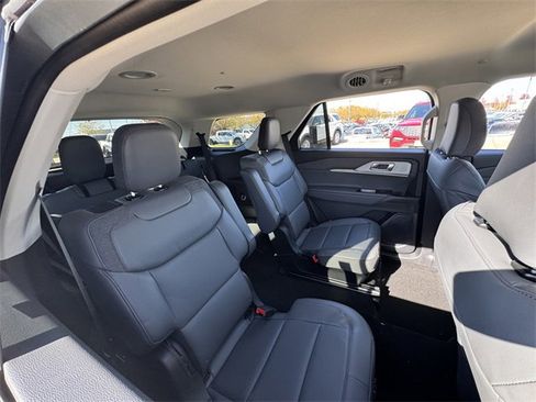 New 2026 Ford Explorer Active w/ Active Comfort Package image 13