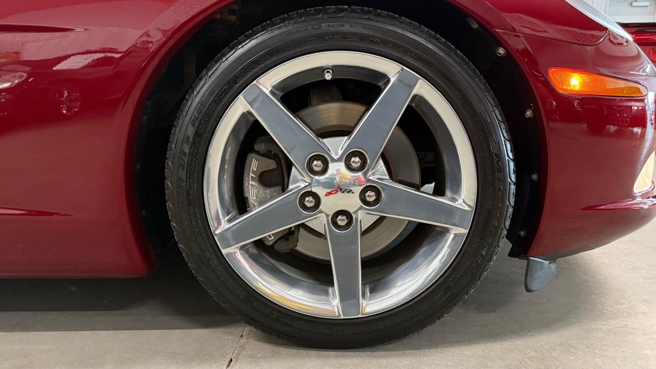 Used 2006 Chevrolet Corvette Convertible RWD image 42