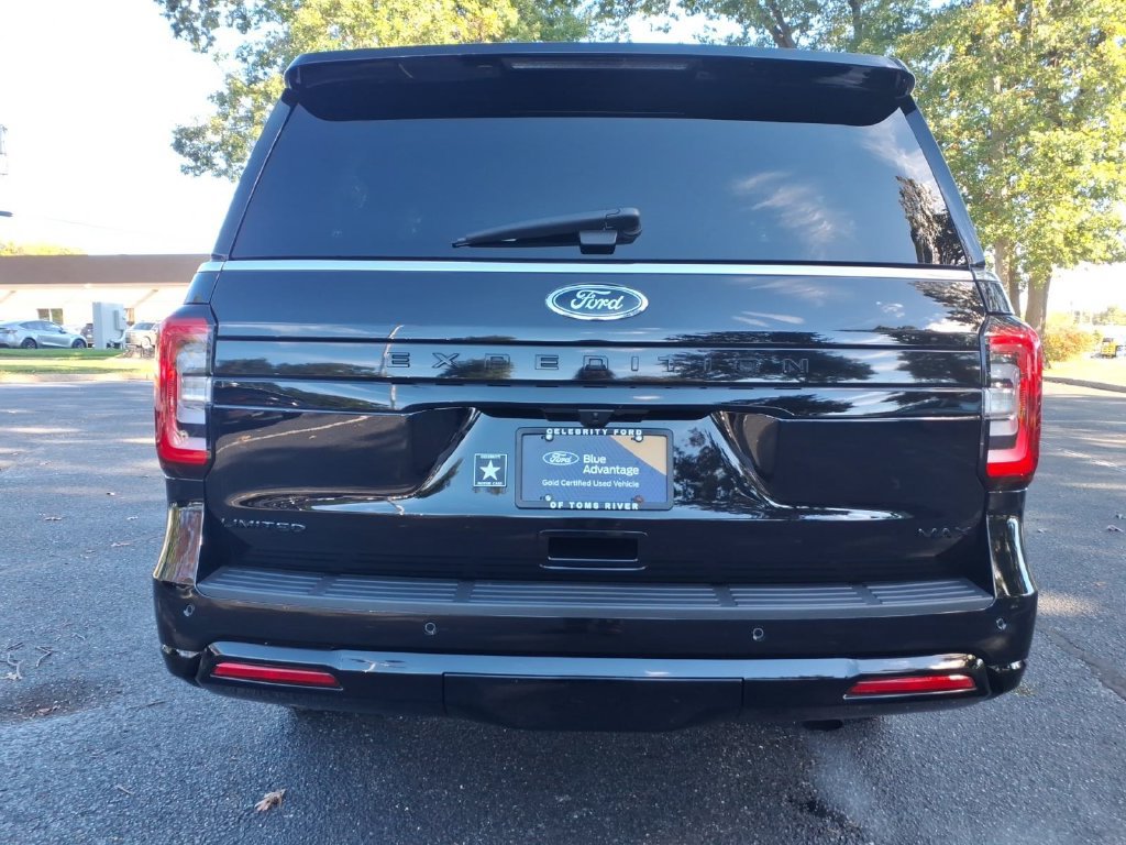 Used 2024 Ford Expedition Max Limited AWD/4WD image 3