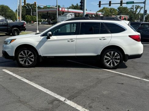 Used 2016 Subaru Outback 2.5i Limited AWD/4WD image 9