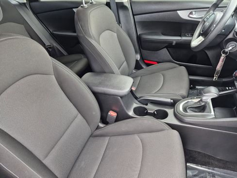 Used 2023 Kia Forte LXS image 17