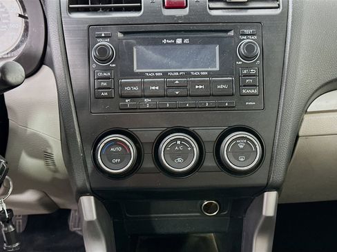 Used 2015 Subaru Forester 2.5i Limited image 13