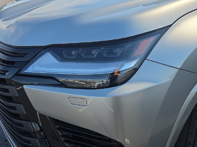 New 2026 Lexus LX 600 4WD w/ Luxury Package image 34