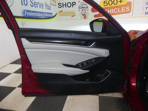 Used 2020 Honda Accord EX image 13