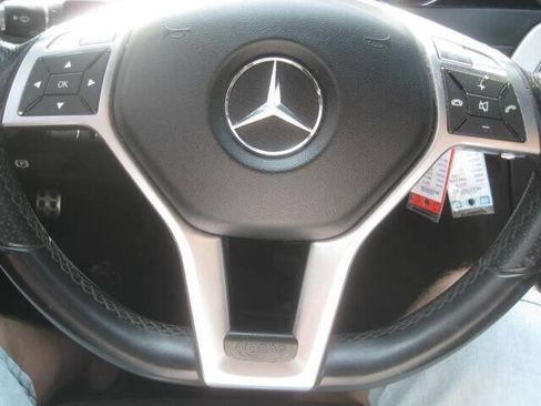 Used 2013 Mercedes-Benz C 250 Sedan image 24