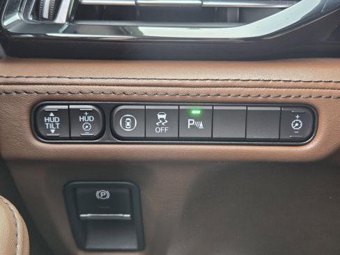 Certified 2023 Acura MDX SH-AWD w/ Advance Package image 23