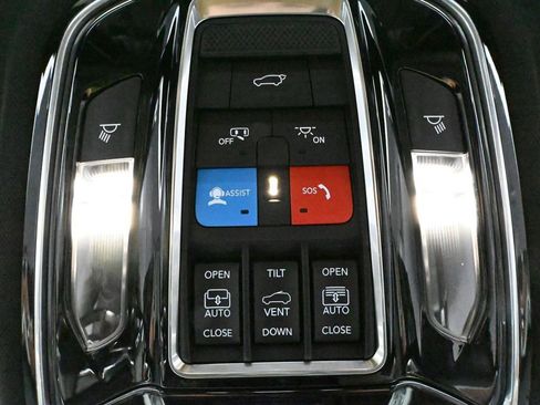 Used 2021 Jeep Grand Cherokee L Summit w/ Luxury Tech Group V image 36