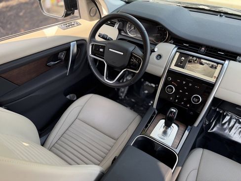 Used 2023 Land Rover Discovery Sport S image 40