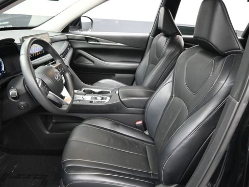 Used 2023 INFINITI QX60 Luxe w/ Cargo Package FWD image 9
