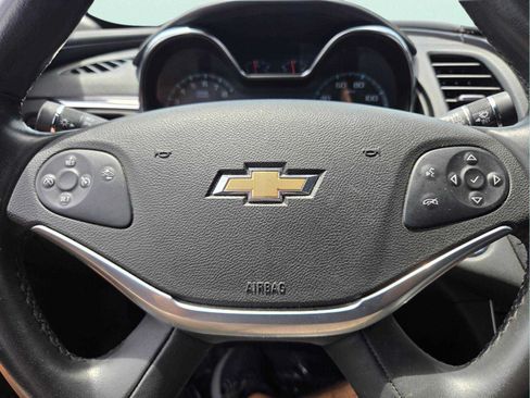 Used 2015 Chevrolet Impala LTZ FWD image 32