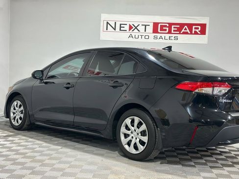 Used 2021 Toyota Corolla LE w/ Carpet Mat Package (TMS) image 6