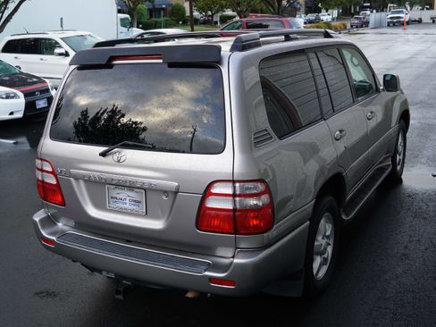 Used 2004 Toyota Land Cruiser image 12