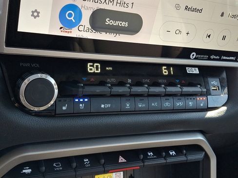 Used 2022 Toyota Tundra Limited image 17