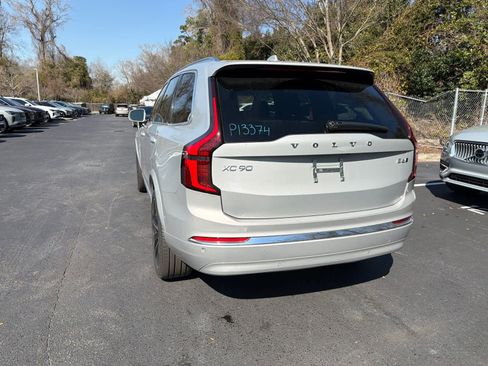Certified 2025 Volvo XC90 B6 Plus image 12