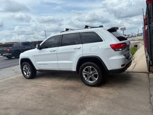 Used 2014 Jeep Grand Cherokee Limited w/ Luxury Group II AWD/4WD image 17