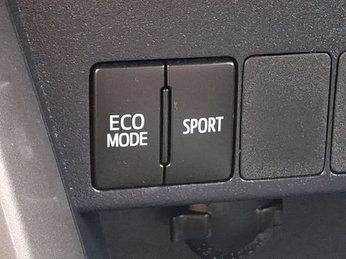 Used 2018 Toyota RAV4 XLE w/ Plus Extra Value Package AWD/4WD image 25