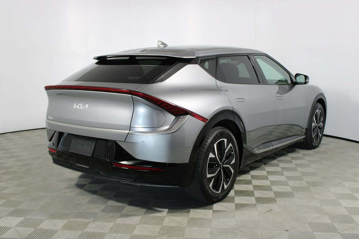 Used 2023 Kia EV6 Wind RWD image 30