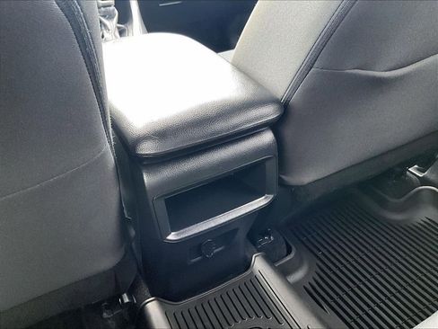 Used 2021 Toyota RAV4 LE AWD/4WD image 26